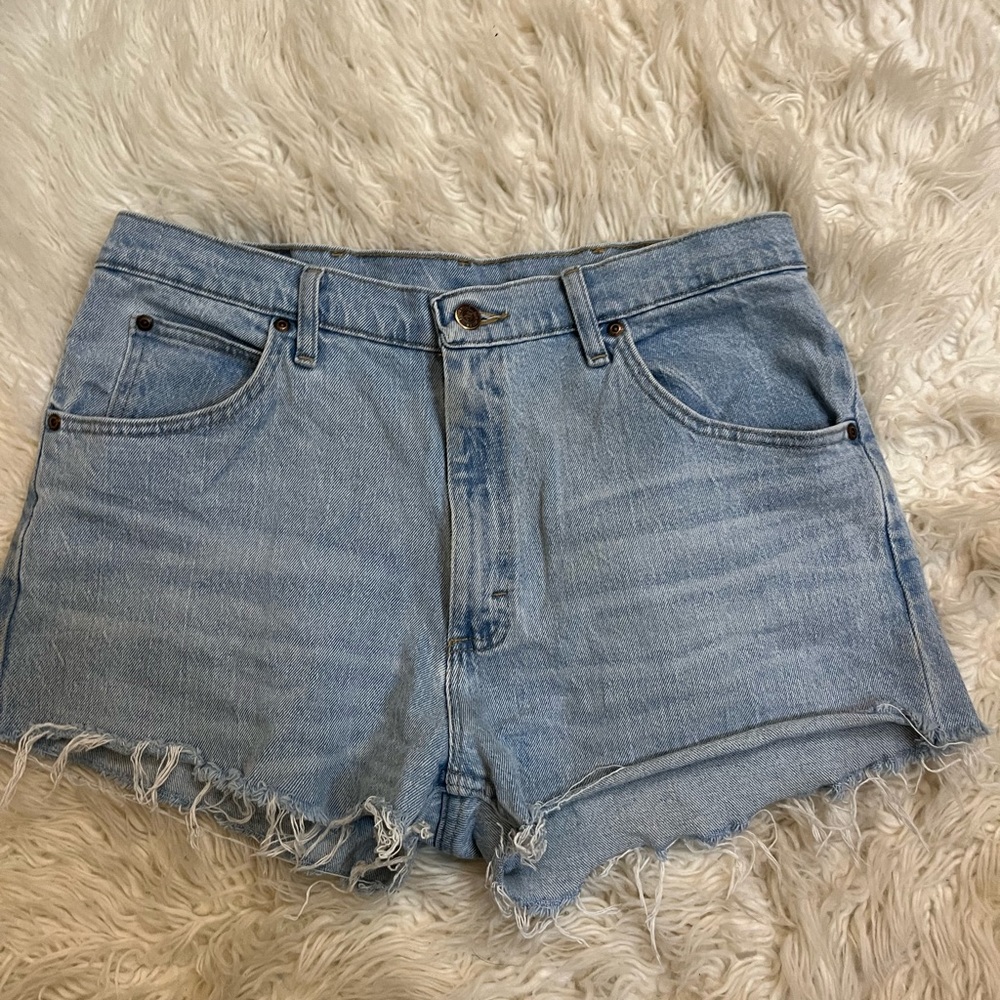 Wrangler shorts - Picture 2 of 4